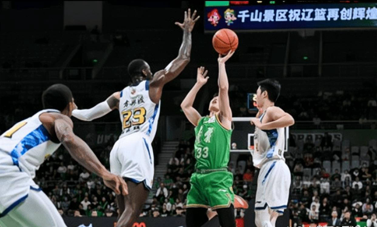 包含广厦男篮赛前篮板制胜风云突变埃因霍温赛后篮板制胜，集结日曼城备战足总杯瞬间刷屏的词条